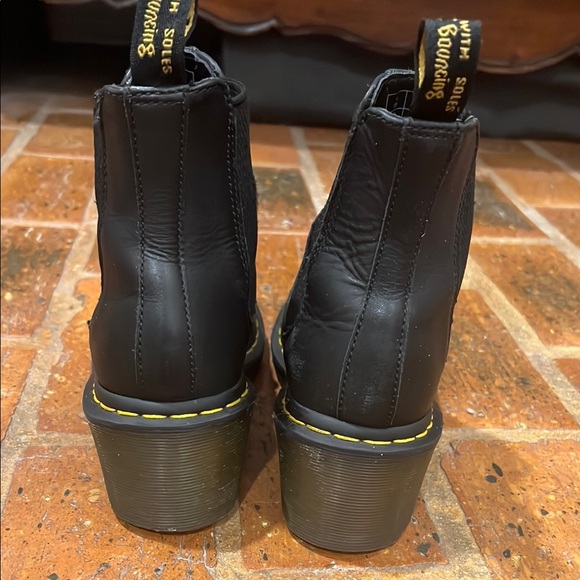 Dr. Martens Cadence women’s black leather Chelsea Boots - Picture 7 of 9